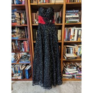 EVENINGS by allure sequined black and red strapless ballgown sz 0